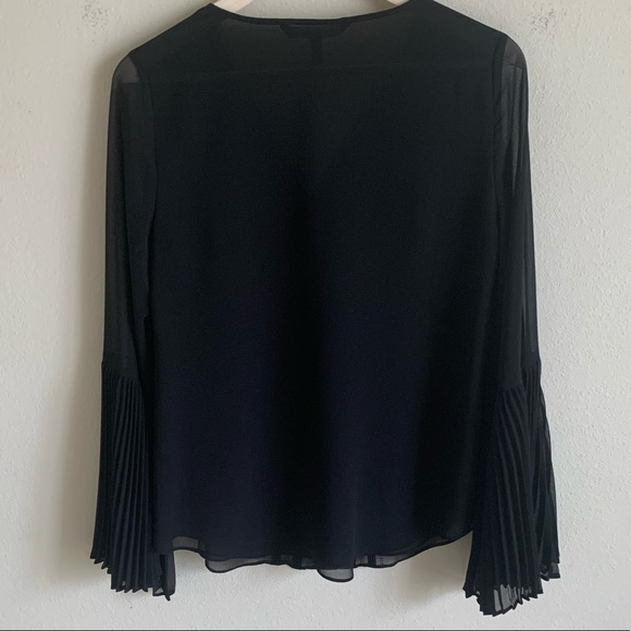 White House Black Market bell sleeve blouse size 6 - Picture 2 of 8